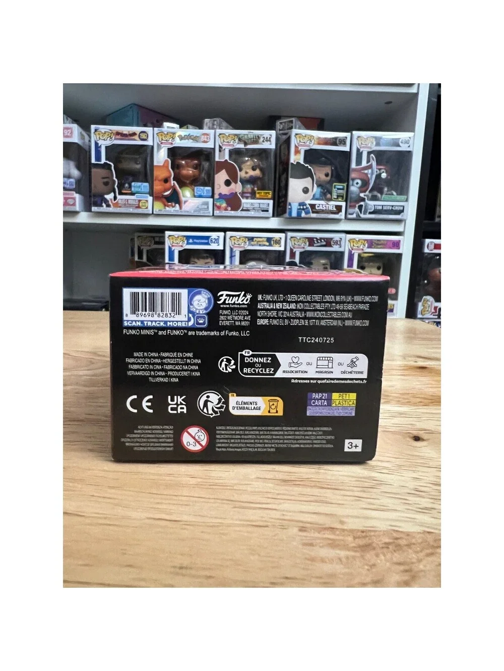 LE CHASE EXC Upside Down Eddie Munson Stranger Things Funko Mini Hellfire TV